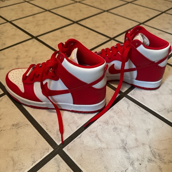 Nike Dunks - Picture 4 of 5